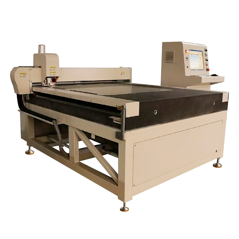 如何避免玻璃切割機(jī)出現(xiàn)問題？